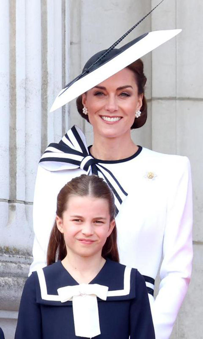 el guiño de la princesa charlotte a su abuela, la princesa diana, con su look en el trooping the colour