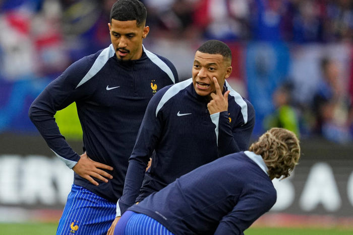 kylian mbappe injury latest live! news and updates after france captain taken to hospital with broken nose