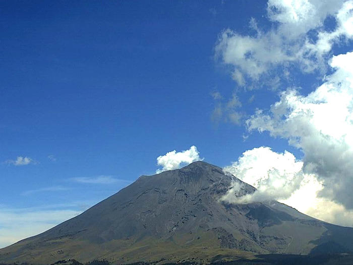 popocatépetl baja exhalaciones, pero registra 13 horas de tremor