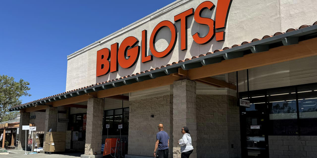 jpmorgan says big lots’ struggles could benefit this closeout-retail rival