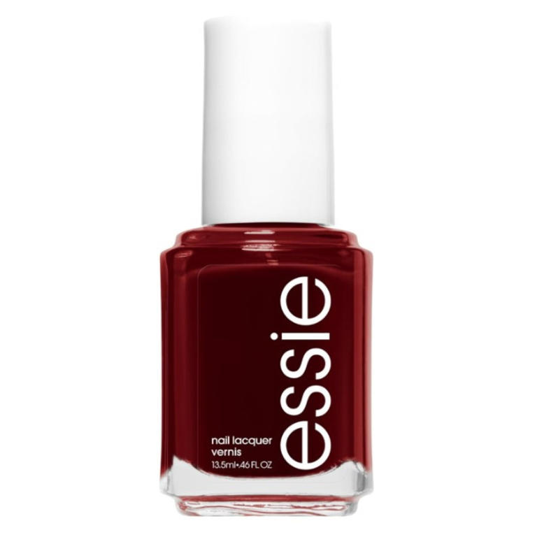 Need mani ideas? These are our team's favourite short nail looks for autumn