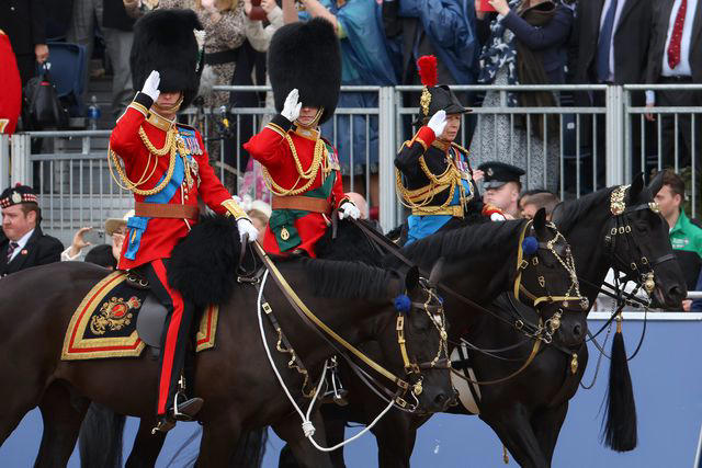 princess anne expertly handles rambunctious horse during trooping the colour parade