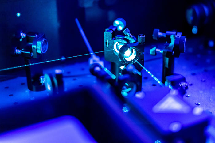 darpa's new military-grade quantum laser is like nothing we've seen before