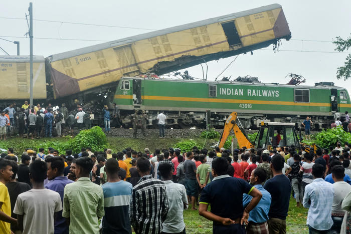 inde : au moins huit morts dans la collision de deux trains