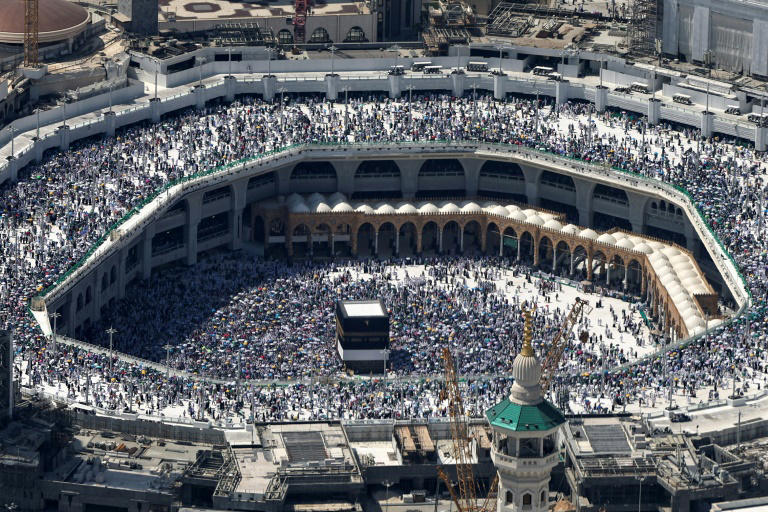 hajj pilgrimage ends amid deadly saudi heat spike