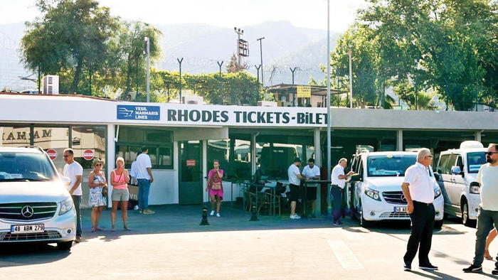 kapı vizesinde kota aşıldı rodos yetkilileri hazırlıksız yakalandı... rodos’ta kapı engeli