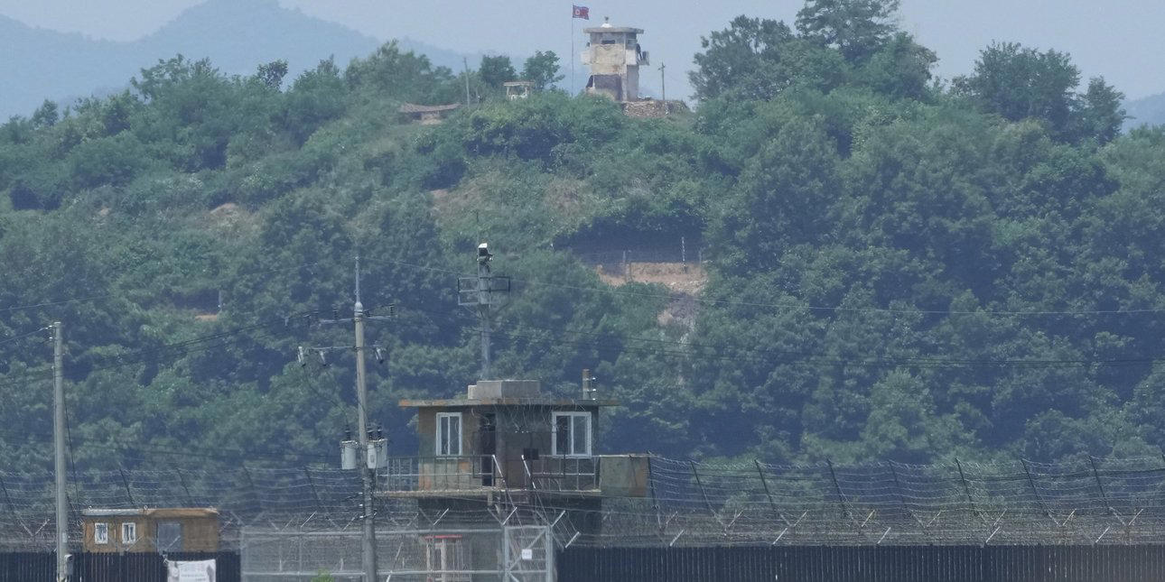 νότια κορέα: προειδοποιητικά πυρά σε βορειοκορεάτες στρατιώτες που πέρασαν τα σύνορα