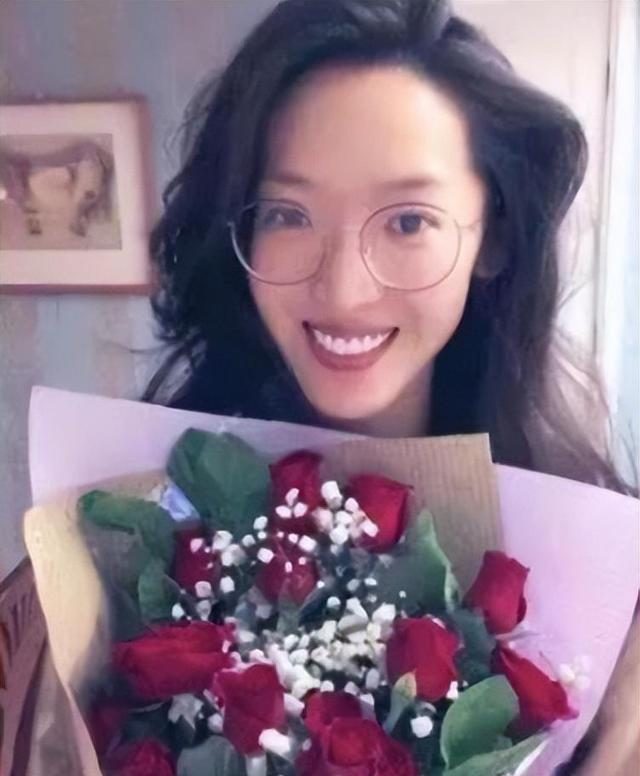 李立群女儿李元元：初恋给了黑人，如今32岁婚姻问题成父亲的烦恼