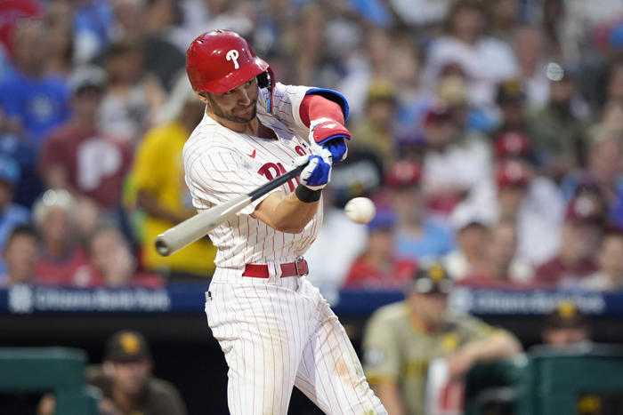 schwarber homers twice, turner gets 2 hits in return from il to lead phillies past padres 9-2