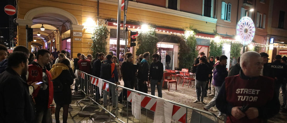 disco in piazza rossini a bologna, residenti spiazzati: “mai stati coinvolti”. tavolini ai locali vicini