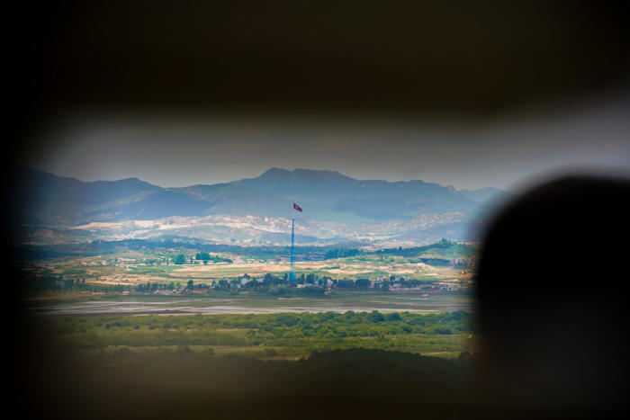 warning shots fired as north korean troops cross border again