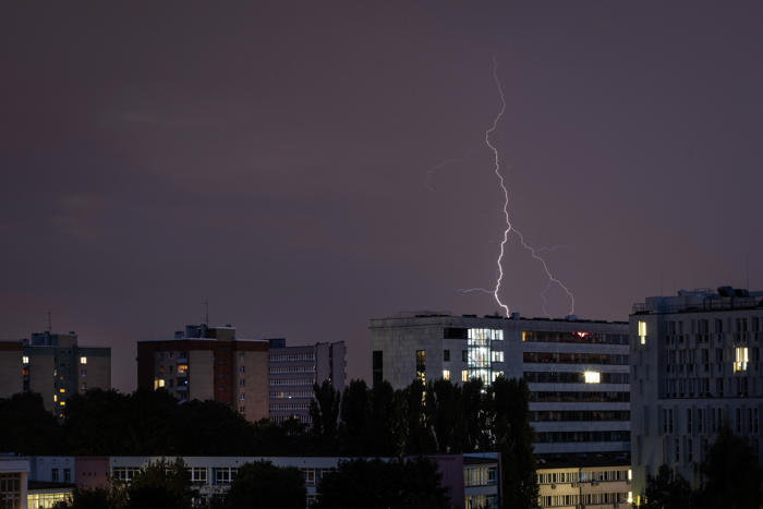 potężne burze, ulewy i grad nawiedzą polskę. mogą wyrządzić zniszczenia