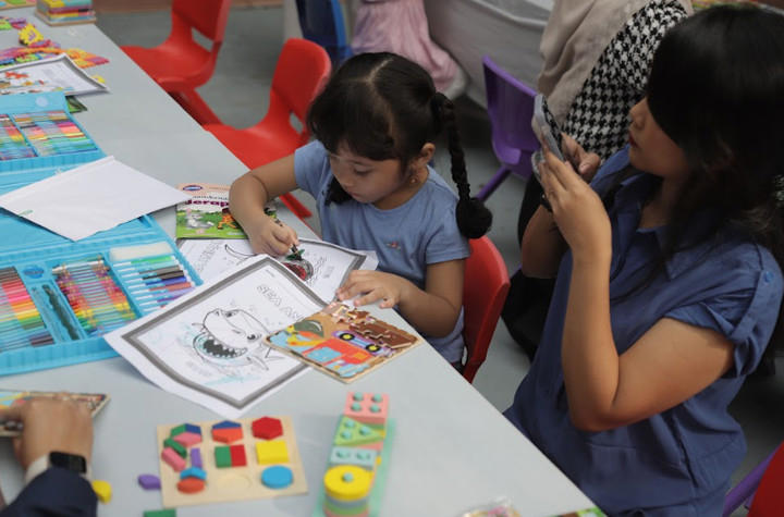 kumparan hangout ajak para ibu ajarkan pendidikan literasi keuangan kepada anak