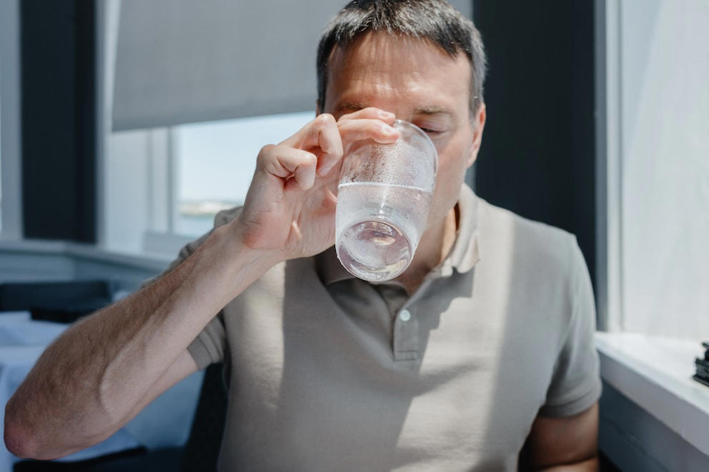 wie viel wasser man trinkt, hat langfristigen effekt auf die herzgesundheit