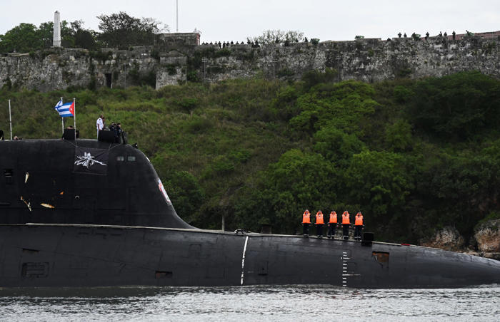 microsoft, a russian submarine that just left cuba is 'falling apart' with its soundproofing panels falling off