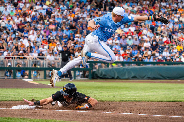 men's college world series baseball games today