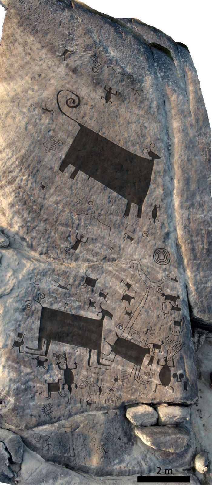 o enigmático significado das gravações gigantescas em pedras que intrigam arqueólogos