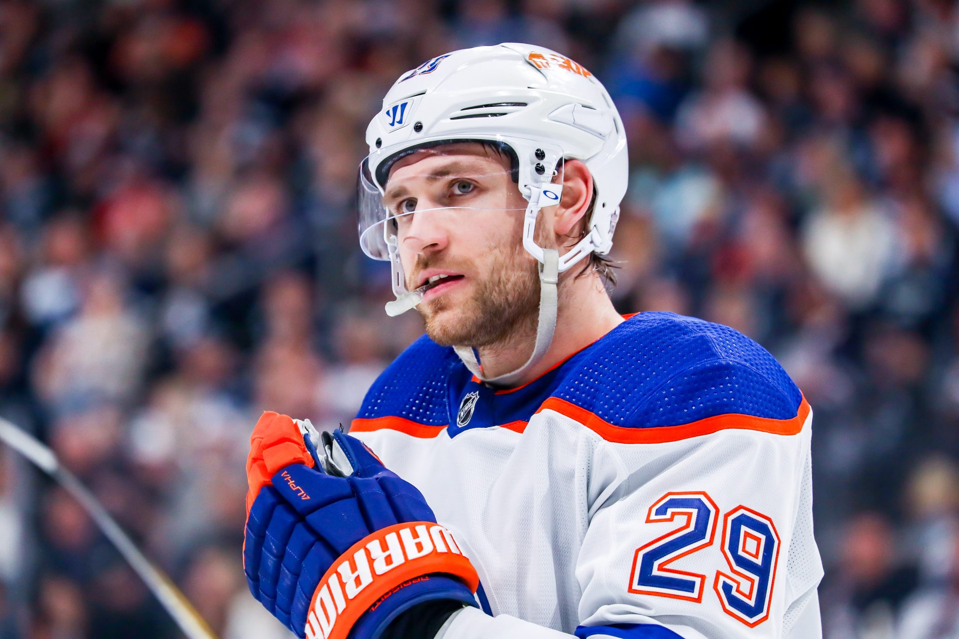 Deutscher Eishockey-Profi Leon Draisaitl Und Die Edmonton Oilers Im ...