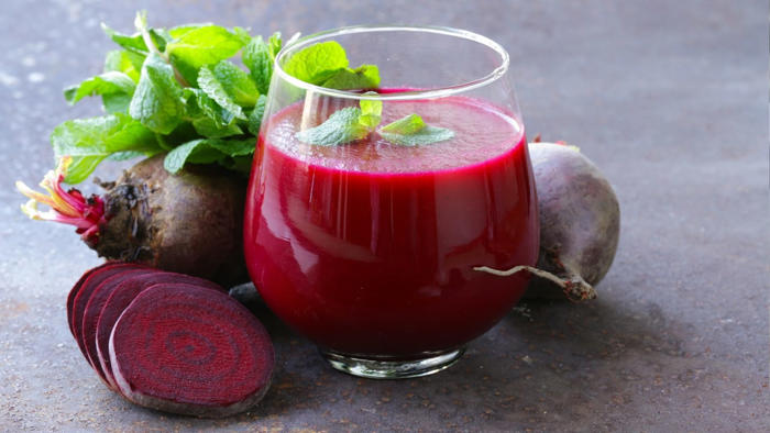 health benefits of beetroot juice: improves blood pressure, boosts immunity, supports digestion