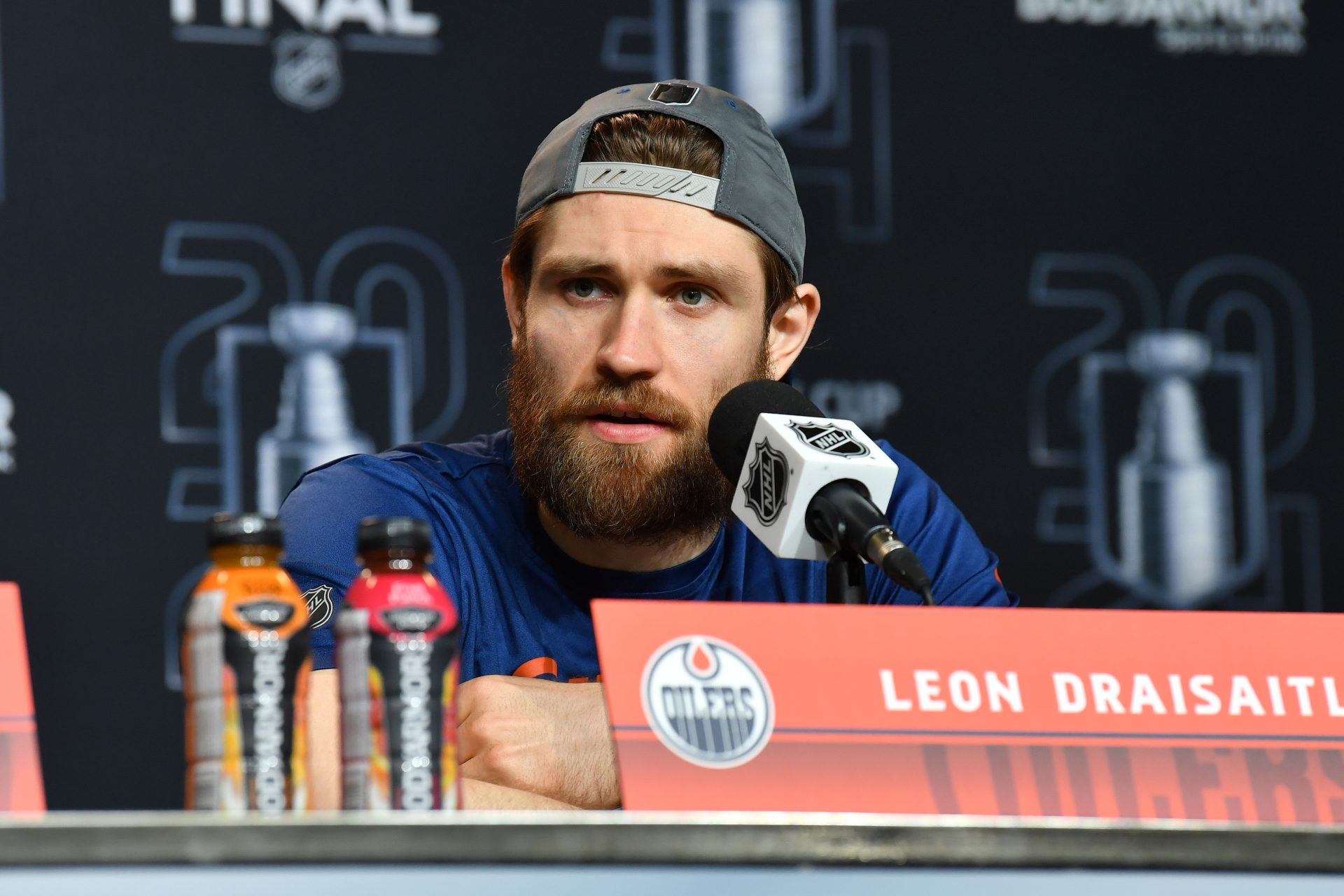 Deutscher Eishockey-Profi Leon Draisaitl Und Die Edmonton Oilers Im ...