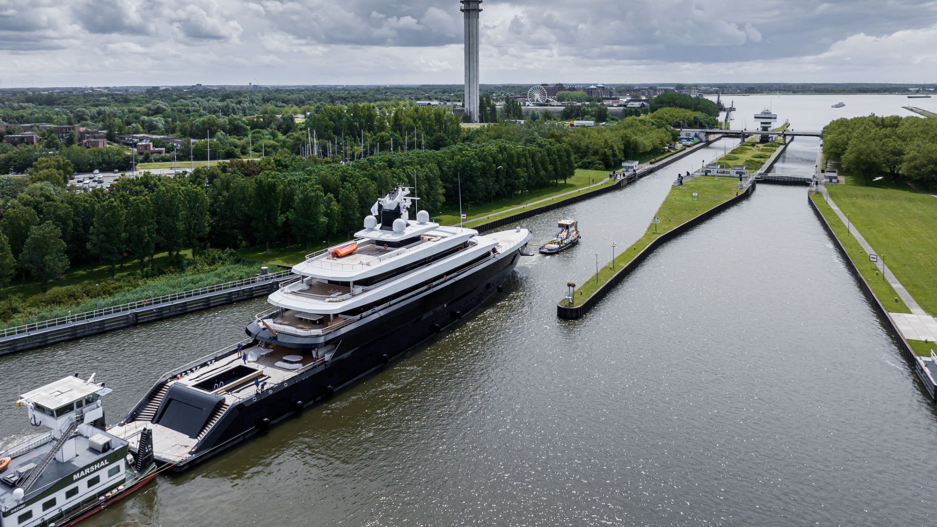 Recently shared images by Feadship have unveiled the magnificent Drizzle, a 301-foot marvel believed to belong to Zara billionaire Amancio Ortega. Departing from Feadship’s shipyard in Amsterdam on June 13, this opulent pleasure craft is valued at a staggering $111 million. The yacht succeeds a smaller 220-foot Feadship vessel of the same name previously owned by Ortega, confirming his ownership of this new flagship. The smaller Drizzle was listed for sale at $69.5 million through Jonathan Syrett of Hamilton Marine International.