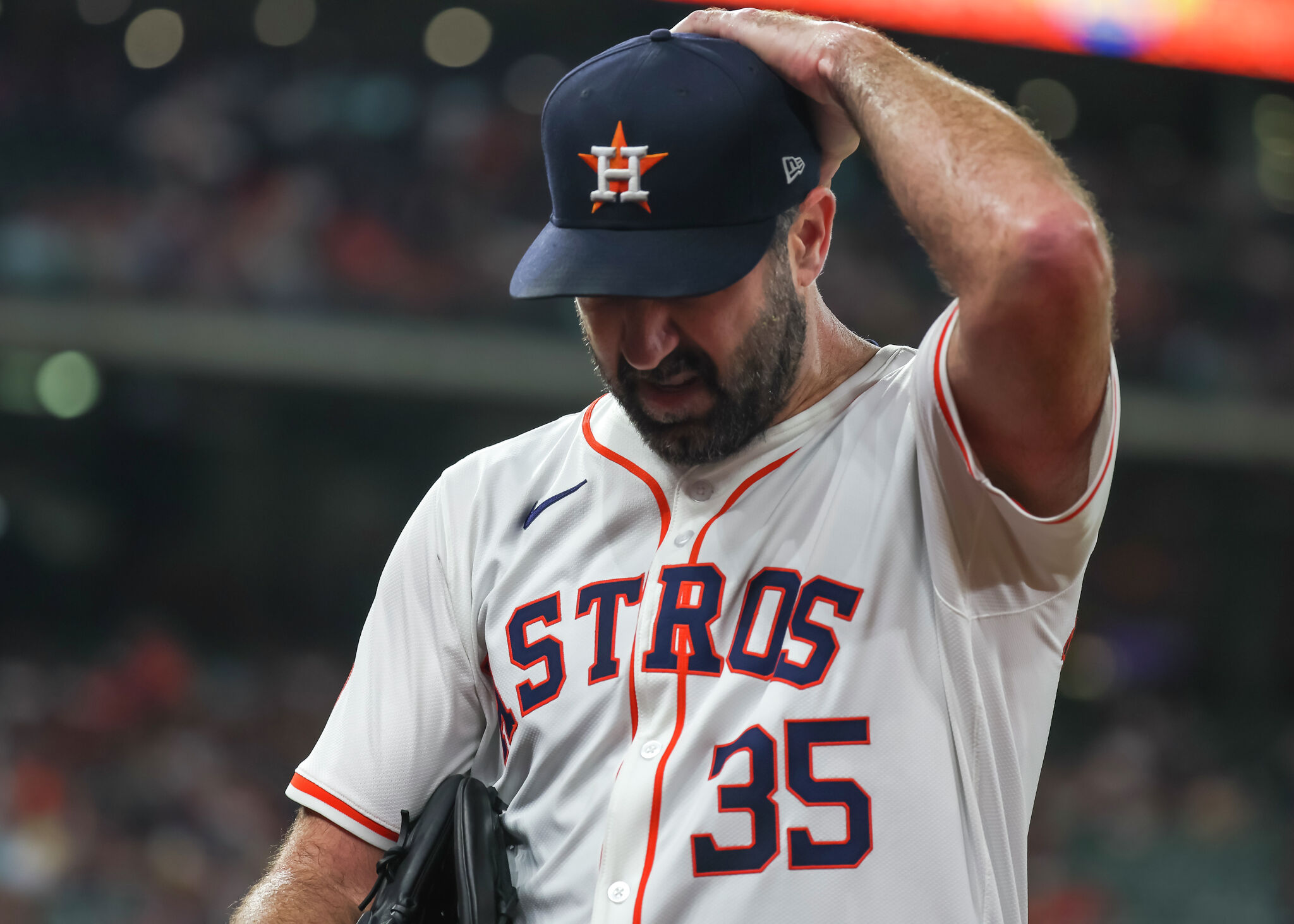 Astros' Justin Verlander Heads On IL With Neck Injury