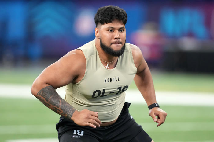 troy fautanu is learning from one of the best