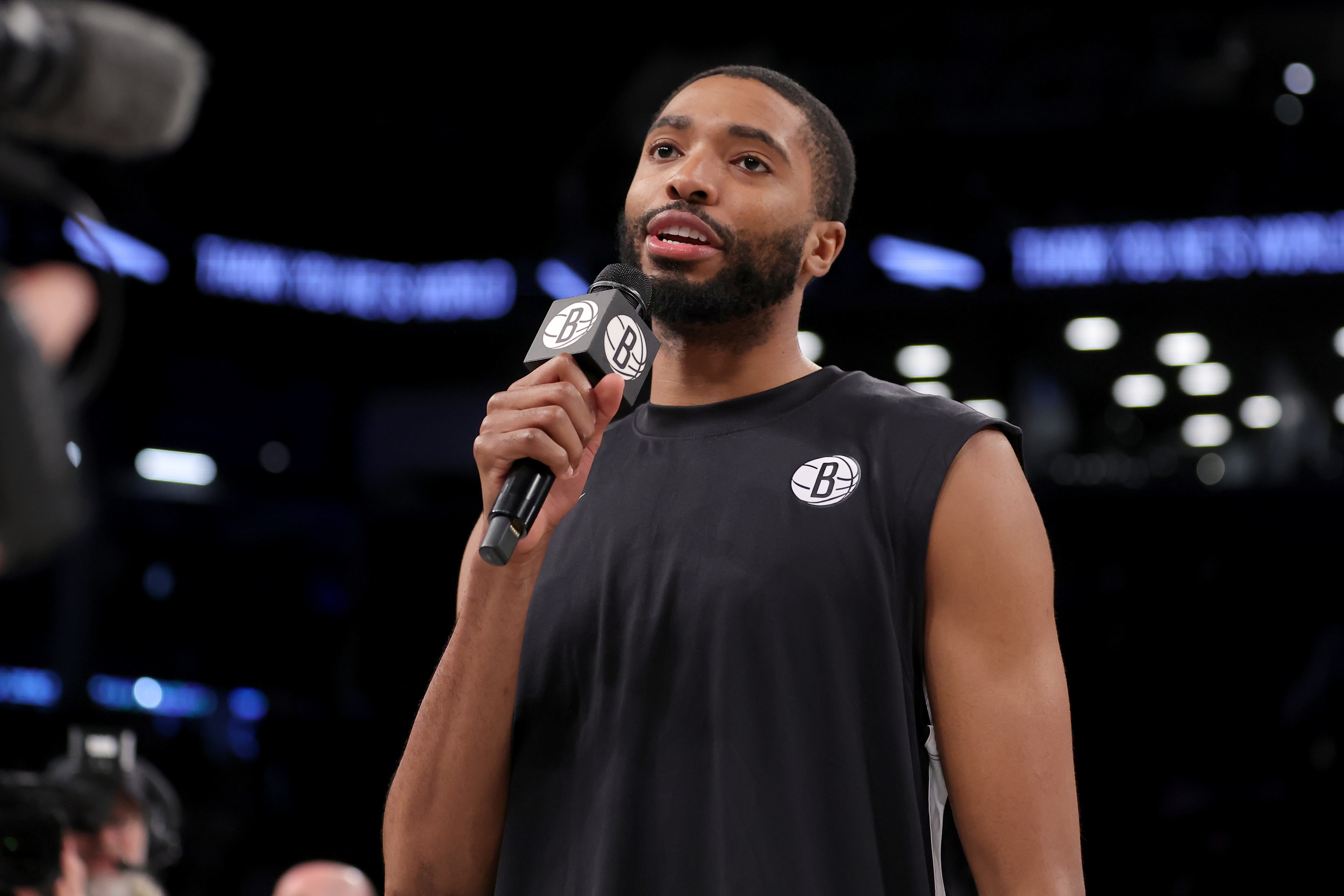 Trade Proposal Sends Mikal Bridges To Thunder, Josh Giddey And 3 Draft ...