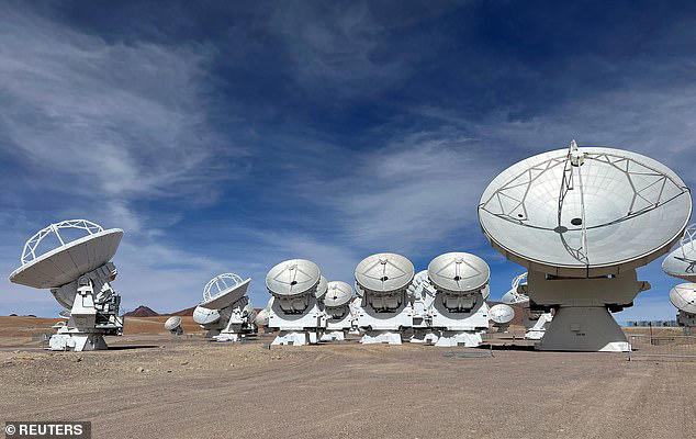 The object, labeled G0.02467–0.0727, was discovered using the Atacama Large Millimeter/submillimeter Array (ALMA) observatory in Chile, which also detected the microwaves speeding through space