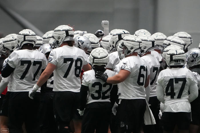 raiders projected offensive depth chart heading into camp