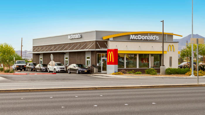 mcdonald's erlebt ki-desaster: chicken-nuggets für 275 dollar und neun eistees, wie bestellt