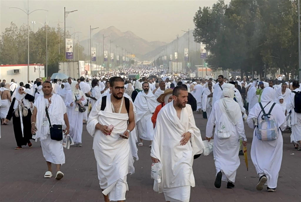 'bijna 400 doden door hitte bij moslimbedevaart mekka'