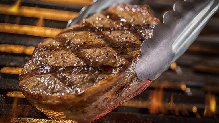 Grilling filet mignon on gas grill hotsell