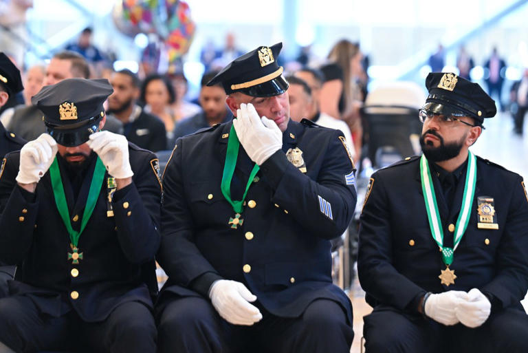 NYPD ‘super rookie’ awarded Medal of Honor for gunning down career ...