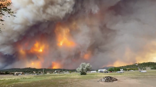 New Mexico governor declares emergency as wildfires force evacuations, destroy 500 structures<br><br>