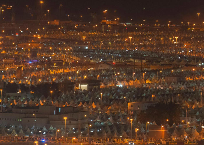 hundreds died during hajj pilgrimage amid intense heat, saudi officials say