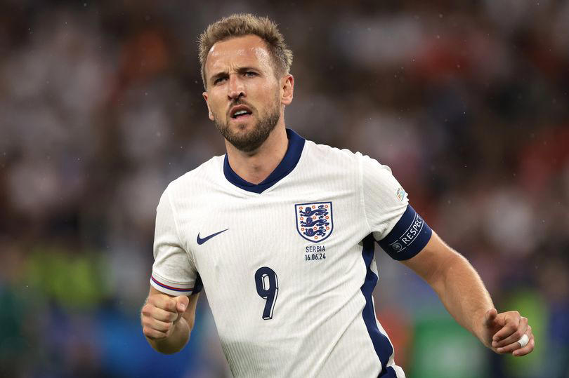 alan shearer wades in on harry kane debate after gary lineker offered england theory