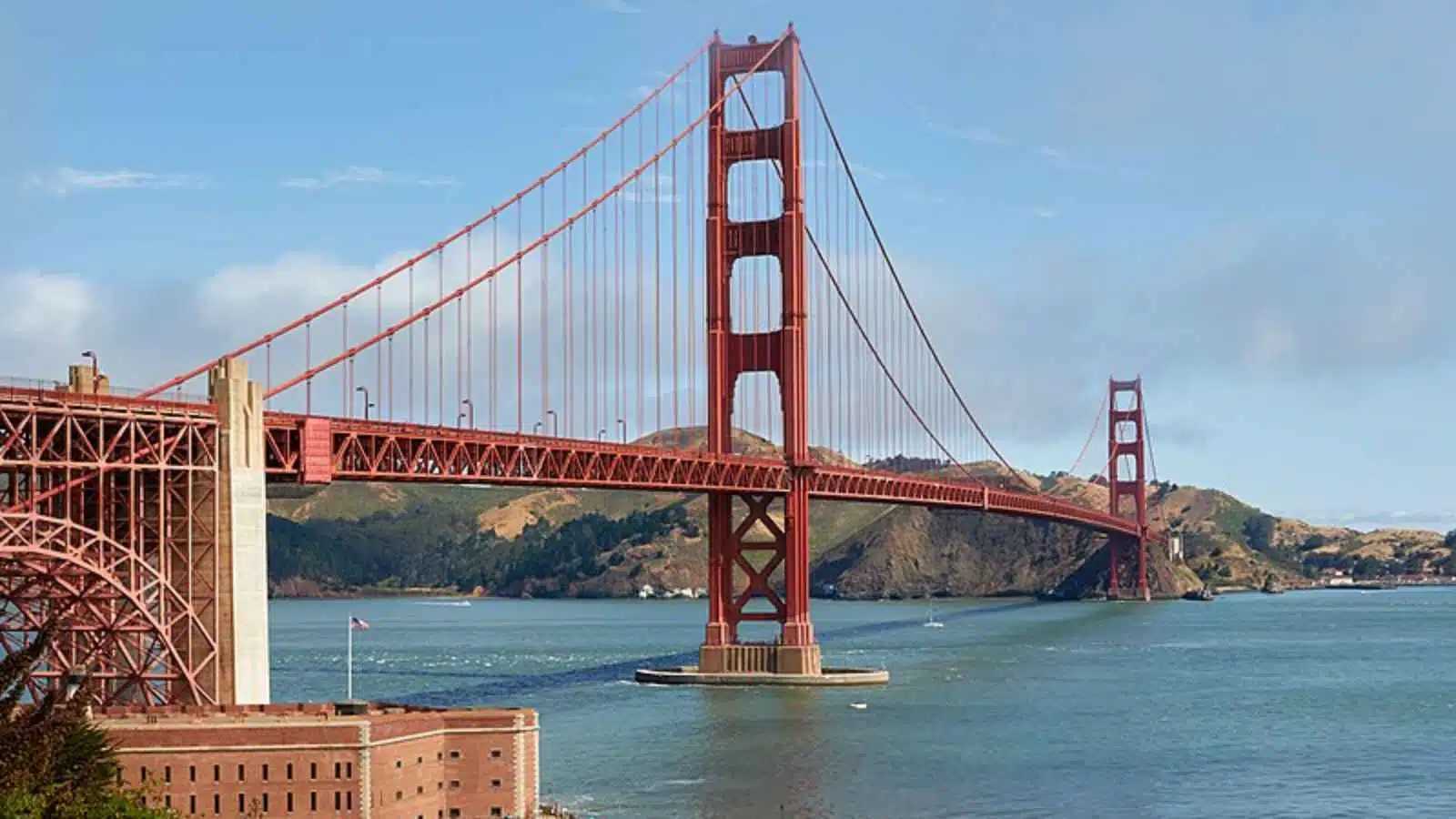 <p>Buckle up if the travel bug is gnawing at you, or you're just a self-proclaimed history buff! Here are 15 timeless American landmarks that deserve a spot on your bucket list. And, if your bucket list doesn't exist yet, consider this a kick-start!</p> <p><a href="https://frenzhub.com/bucket-list-wonders-explore-the-timeless-beauty-of-these-14-american-landmarks/" rel="noopener"><strong>Bucket List Wonders: Explore the Timeless Beauty of These 14 American Landmarks</strong></a></p>