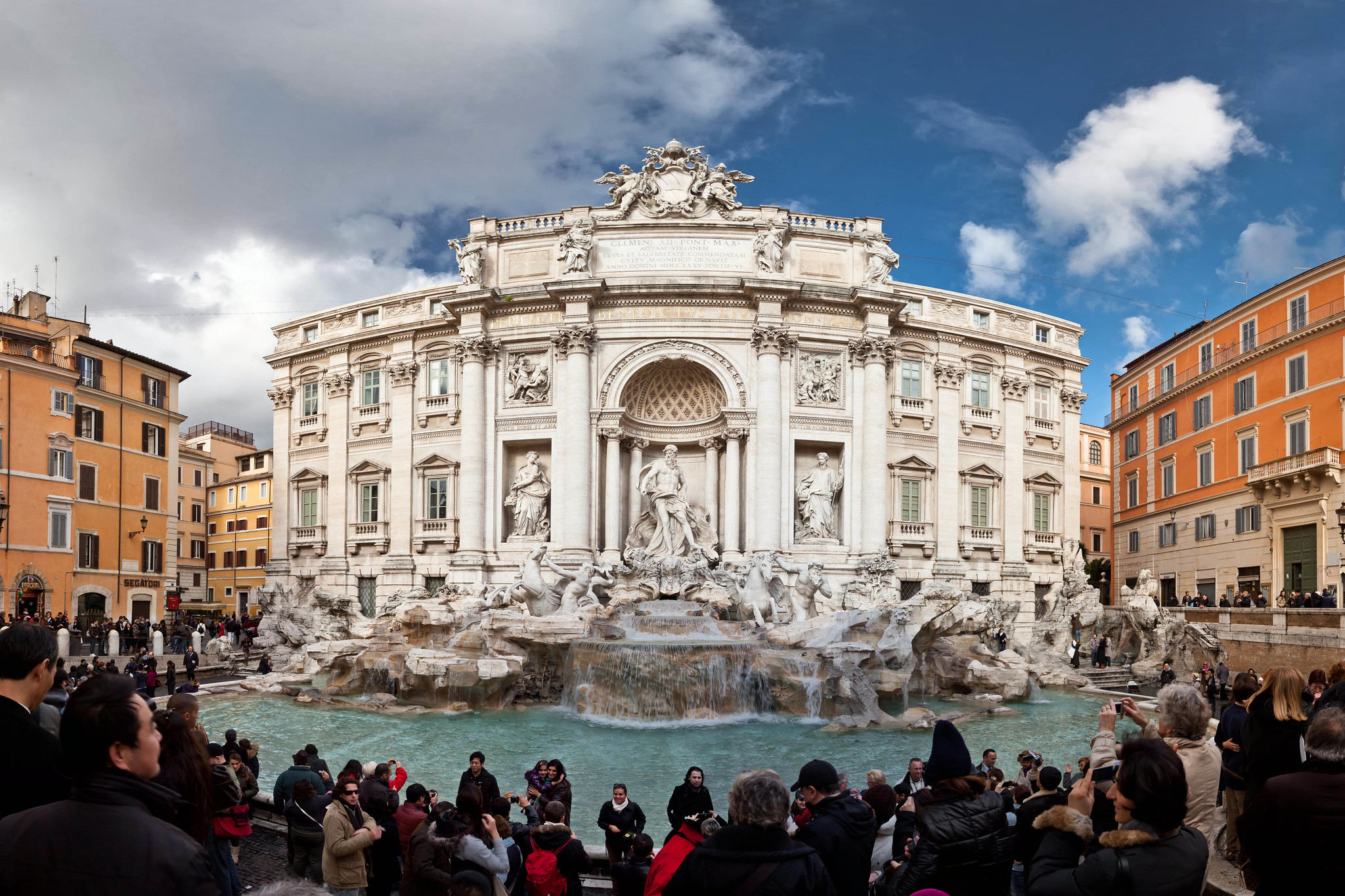 <p>If you're hoping to snap a photo of the Trevi Fountain <strong>be prepared to fight for a spot </strong><strong>along the railing</strong><strong>.</strong> No matter where you look, there will be people trying to take selfies. Because of all the hubbub and crowding, you'll be lucky to get that perfect photo you were hoping for.</p>
