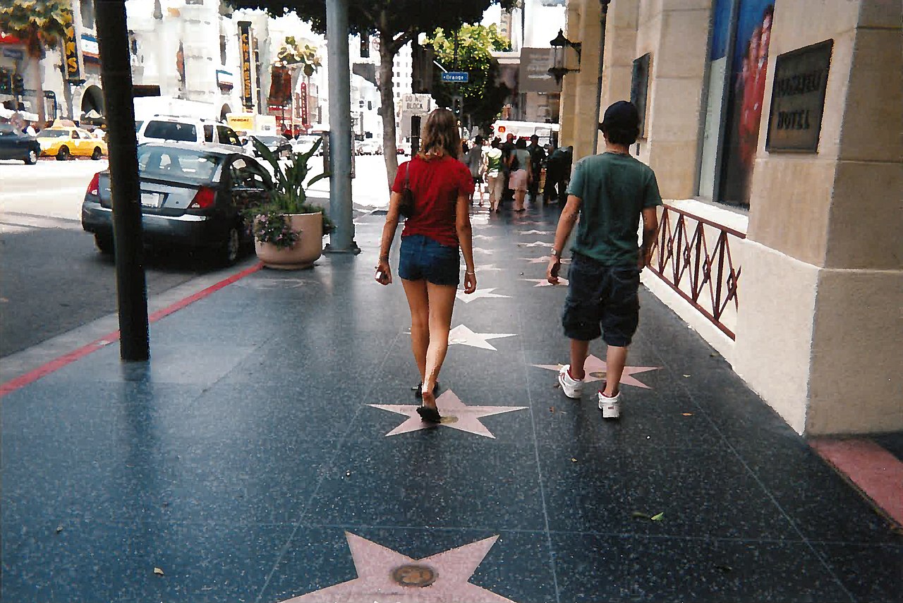 <p><strong>Location: </strong>Hollywood, Los Angeles</p>  <p>If you visit the Hollywood Walk of Fame, you might be envisioning something that's treated with the reverence that celebrities themselves enjoy. Well, think again.</p>
