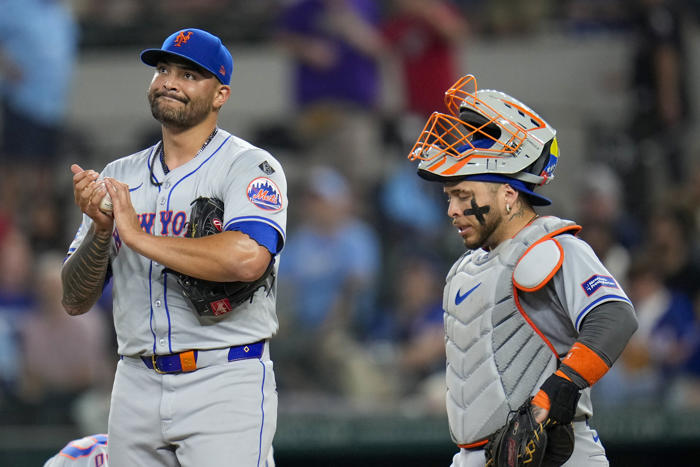 mets starter sean manaea took no-hitter into 6th, even after texas scored in 1st
