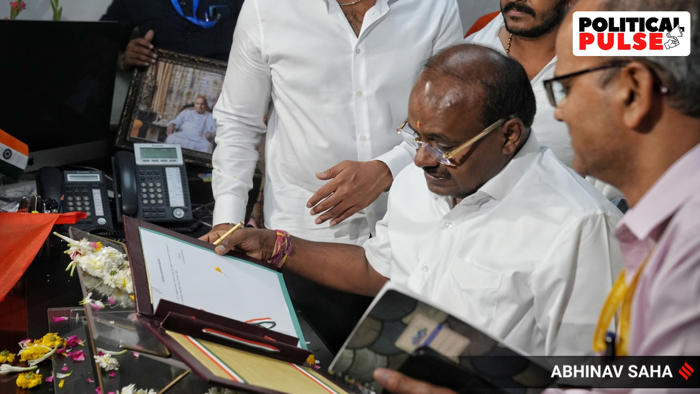 android, with kumaraswamy in modi 3.0, kerala jd(s) gives in to ldf pressure, set to form new outfit