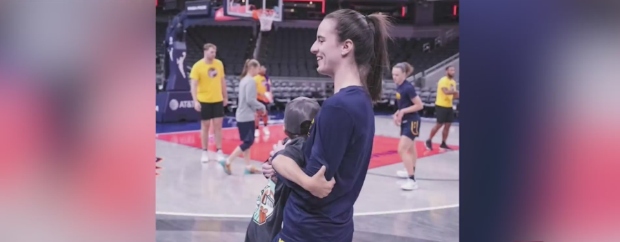 Caitlin Clark Invites Family To Sit Courtside