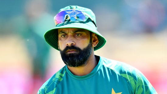 '4-5 players sleeping in dressing room...': hafeez destroys pakistan players in brutal rant, drops massive revelation