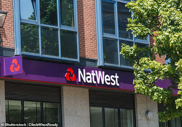 sainsbury's will pay natwest £125m to take on the bulk of its banking arm