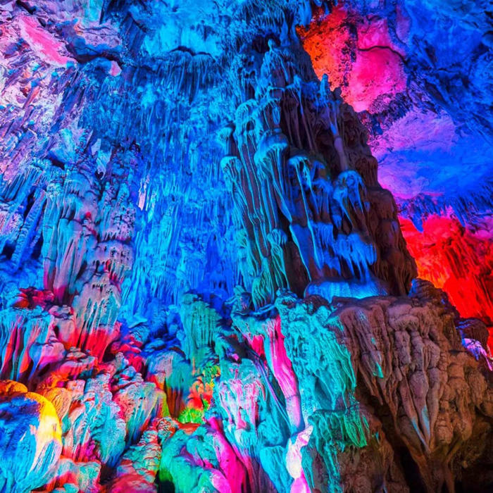 abkühlen im sommer: das sind die 5 schönsten tropfsteinhöhlen der welt