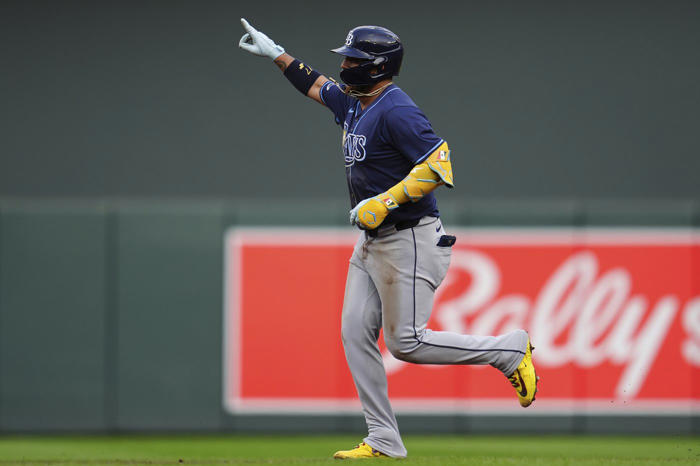 rays stop twins' winning streak at 6 with 3-2 victory, after royce lewis' 10th-inning throwing error