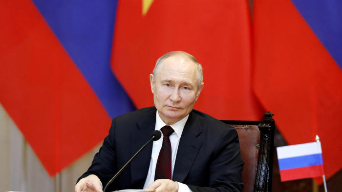 κρεμλίνο: «ο πρόεδρος πούτιν δεν έβαλε ξυπνητήρι να δει το ντιμπέιτ μπάιντεν-τραμπ»
