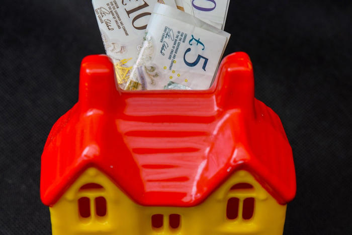 mortgage and savings rates volatile despite base rate hold, says website