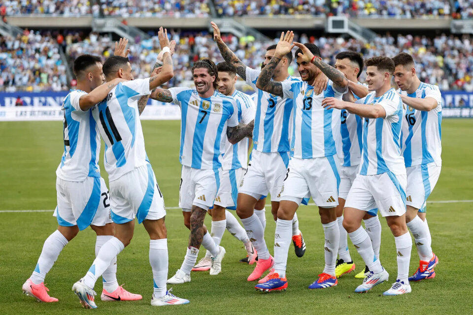 a qué hora juega el sábado la selección argentina vs perú por copa américa y dónde ver
